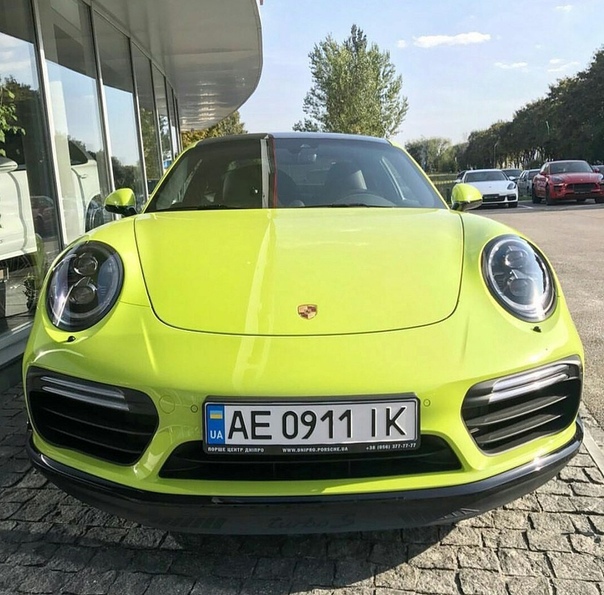 Ядовитый Porsche 911